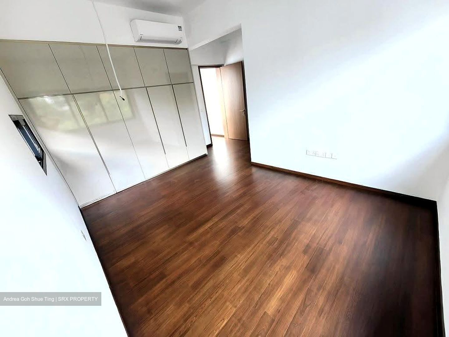 Cashew Green (D23), Terrace #638155011